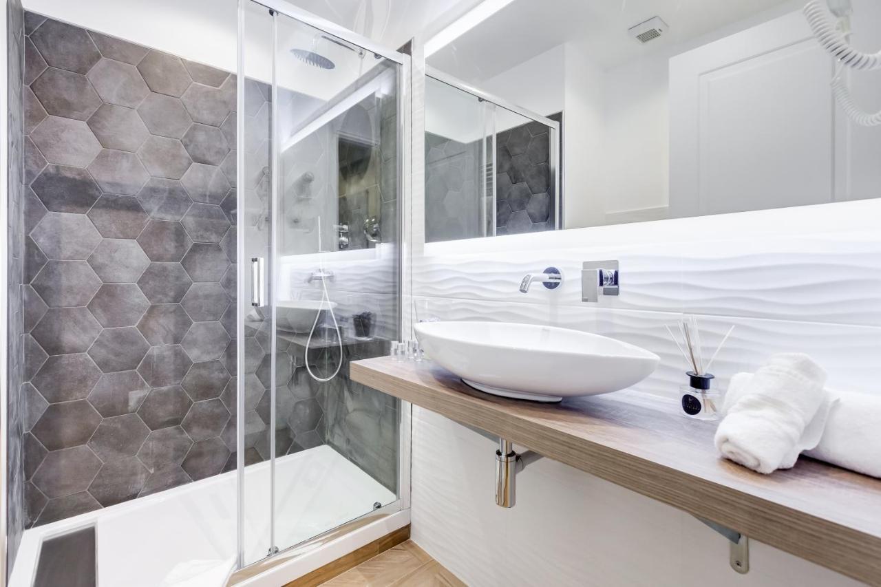 Mellini Palace Suites By Premium Suites Collection โรม ภายนอก รูปภาพ