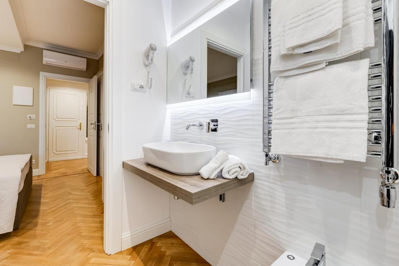 Mellini Palace Suites By Premium Suites Collection โรม ภายนอก รูปภาพ