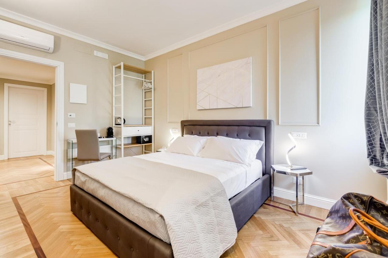 Mellini Palace Suites By Premium Suites Collection โรม ภายนอก รูปภาพ